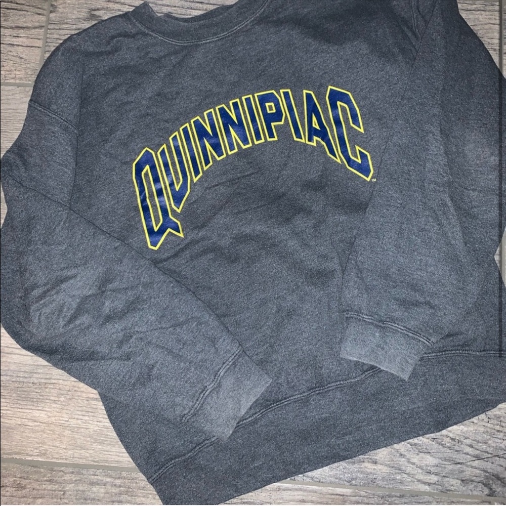Quinnipiac sweatshirt